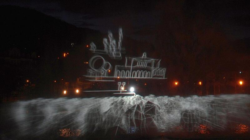 Multimedia-Show im Rosengarten