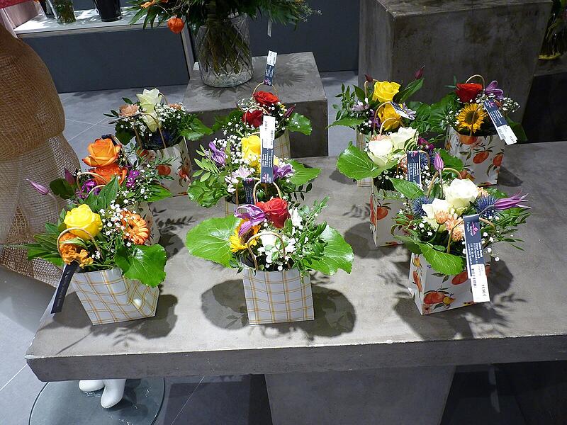 Ein Rundgang in Fotos: Das Angebot in den neuen Gesch&auml;ftsr&auml;umen von Blumen Lechner in H&ouml;chstadt
