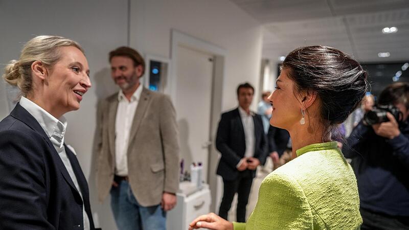 Die Parteivorsitzenden Alice Weidel (l., AfD) und Sahra Wagenknecht (BSW)  sind offenbar zu Gespr&auml;chen bereit.