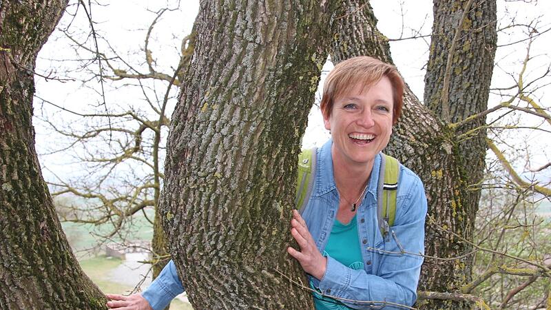 Baumhexe? Nein, nat&uuml;rlich nicht. Gabi L&ouml;sch ist eine Baumfreundin.