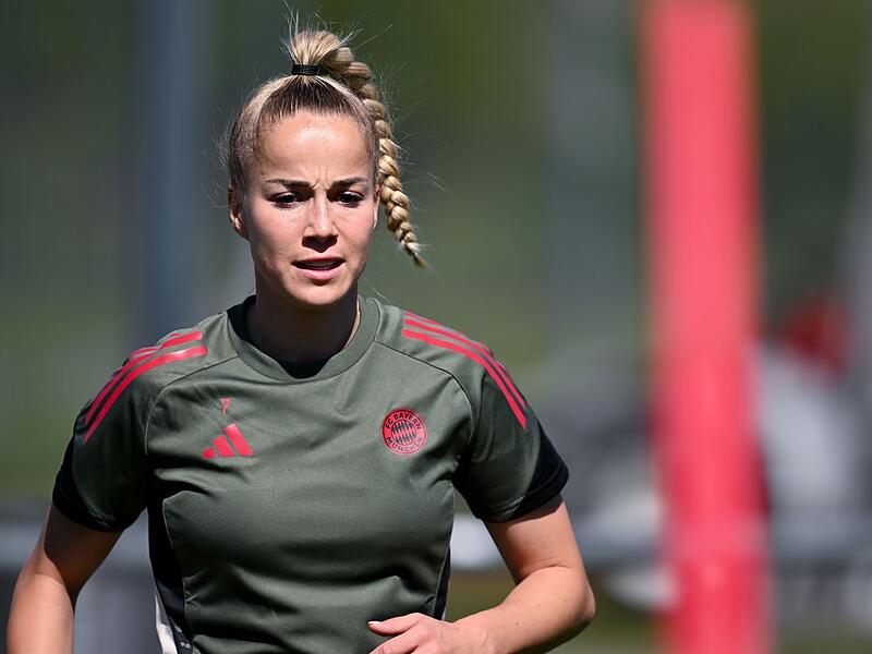 Giulia Gwinn Giulia Gwinn
