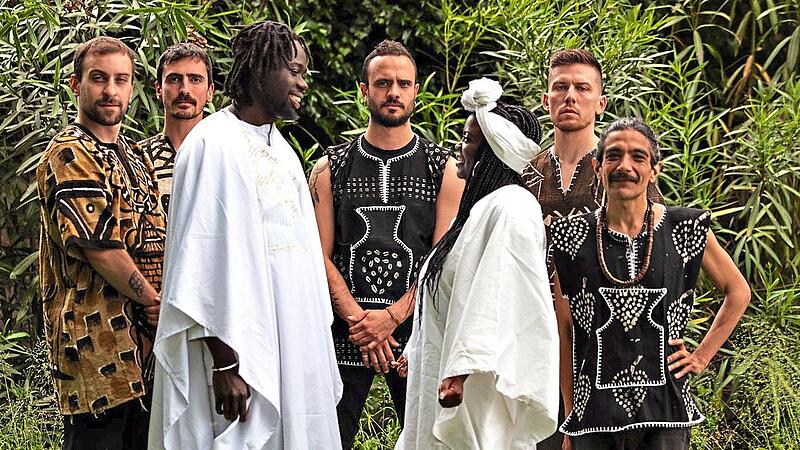 „Afrodream “ gibt das große Abendkonzert in Forchheim.Afrodream, Fabian aAmato „Afrodream “ gibt das große Abendkonzert in Forchheim.Afrodream, Fabian aAmato