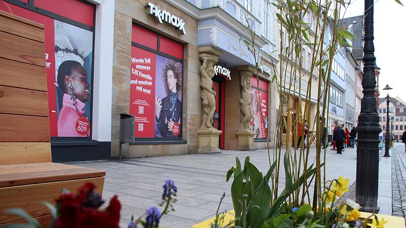 Eröffnung am 13. April in Coburg: Mit der Ansiedlung der Warenhauskette TK Maxx verbinden sich viele Hoffnungen auf einen grundsätzlichen Aufschwung in der Innenstadt. Eröffnung am 13. April in Coburg: Mit der Ansiedlung der Warenhauskette TK Maxx verbinden sich viele Hoffnungen auf einen grundsätzlichen Aufschwung in der Innenstadt.
