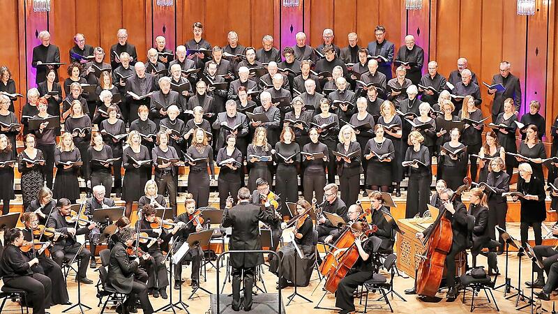 Unser Foto entstand bei der Auff&uuml;hrung der H-Moll-Messe von Johann Sebastian Bach 2023 im Max-Littmann-Saal des Regentenbaus.