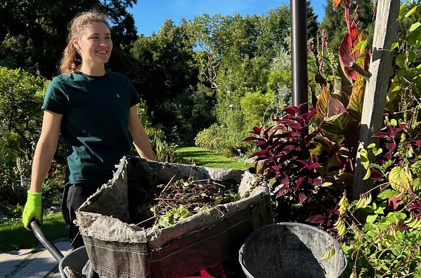 Es gibt viel zu lernen für die junge Auszubildende Josefine: Im Botanischen Garten gibt es Gewächse aus aller Welt. Es gibt viel zu lernen für die junge Auszubildende Josefine: Im Botanischen Garten gibt es Gewächse aus aller Welt.