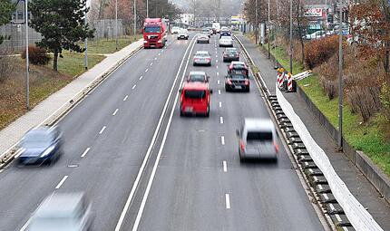 Zeugenaufruf in Bamberg - Autofahrerin muss folgenreich ausweichen