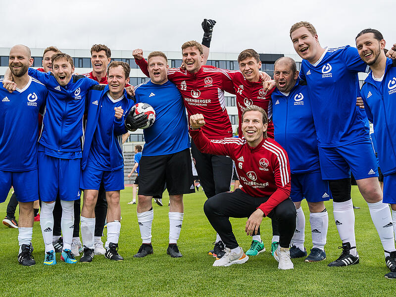 1. FC N&uuml;rnberg bolzt mit dem Special-Olympics-Team Deutschland in Herzogenaurach 2023