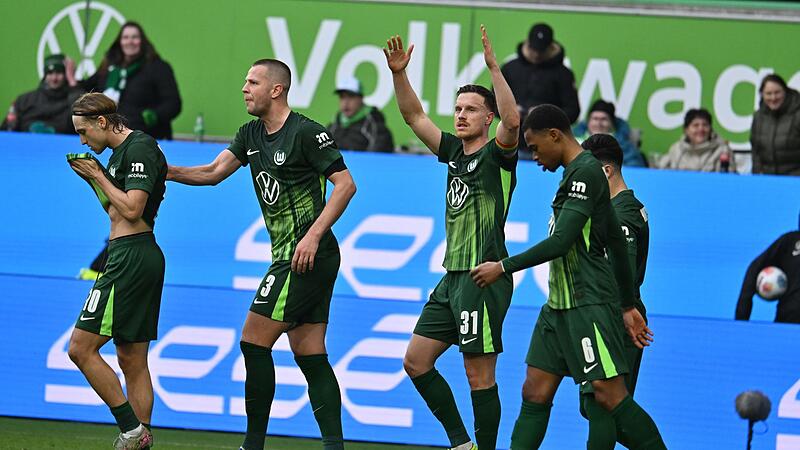 VfL Wolfsburg - FC Augsburg VfL Wolfsburg - FC Augsburg