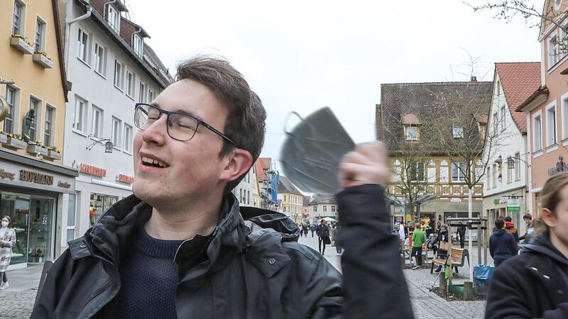 Die Maskenpflicht entfällt ab 3. April in Läden, im Supermarkt, in öffentlichen Innenräumen und Schulen.Forchheim & Fränkische Schweiz