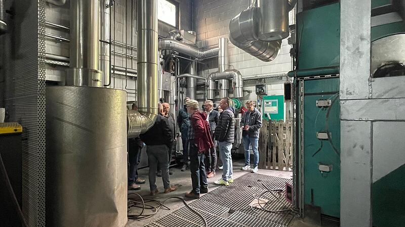 Gesch&auml;ftsf&uuml;hrer Hans-Georg H&auml;fner  informierte den Stadtrat &uuml;ber das Investitionsvorhaben.