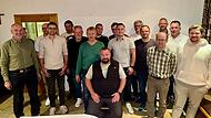 Stefan Groß (Mitte) möchte sich auch den Bürgermeistersessel in Weisendorf holen.