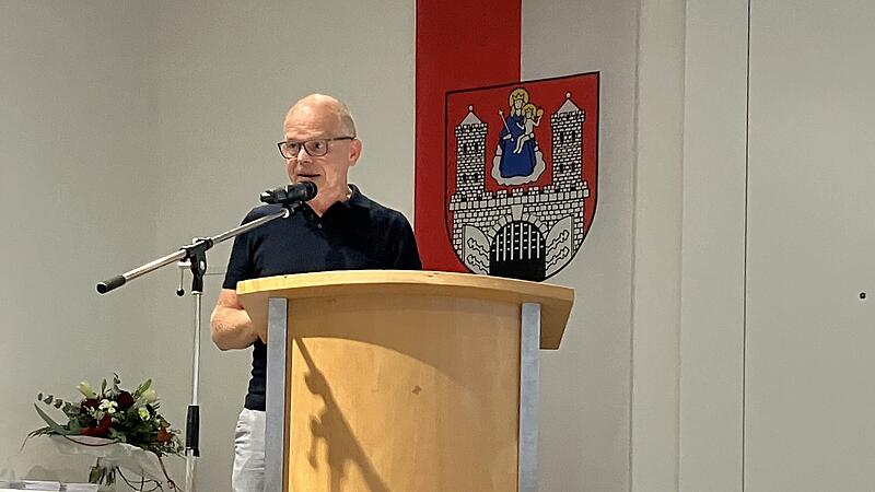 Sportlerehrung Münnerstadt 2025/2026 Der Vorsitzende des TSV Münnerstadt sowie Sportreferent des Stadtrats, Günter Scheuring sprach zu Beginn.