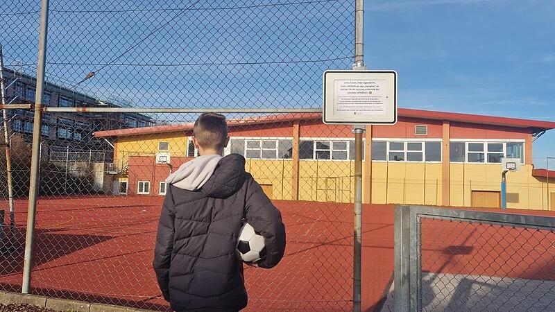 Ball spielen ist in Hallerndorf jetzt erst mal verboten.Forchheim & Fränkische Schweiz