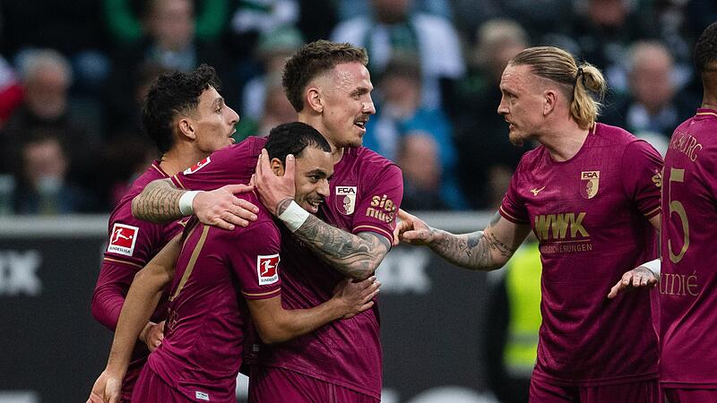 Marius Wolf (rechts) jubelt mit seinen Teamkollegen über das 3:0 in Mönchengladbach. Marius Wolf (rechts) jubelt mit seinen Teamkollegen über das 3:0 in Mönchengladbach.