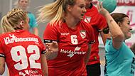 Trotz einer deutlichen Leistungssteigerung im zweiten Durchgang verloren die Handballerinnen des FC Bad Br&uuml;ckenau mit (von links) Mareike Schneider, Maria Schwarz und Katharina Probeck gegen die HSG Pleichach II.