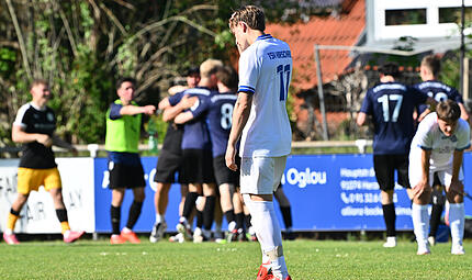 Marco Amling hat kurz vor Schluss das 2:0 f&uuml;r seinen FC Herzogenaurach besorgt. Der TSV Hirschaid bleibt damit Bezirksligist.