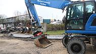 Noch mindestens bis Mitte Mai sind die Bagger am Kreisel im Einsatz. Noch mindestens bis Mitte Mai sind die Bagger am Kreisel im Einsatz.