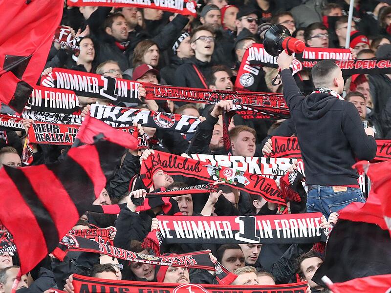 Der 1. FC Nürnberg möchte zusammen mit dem Staatstheater Nürnberg Fans und ihre Geschichten auf die Bühne bringen.