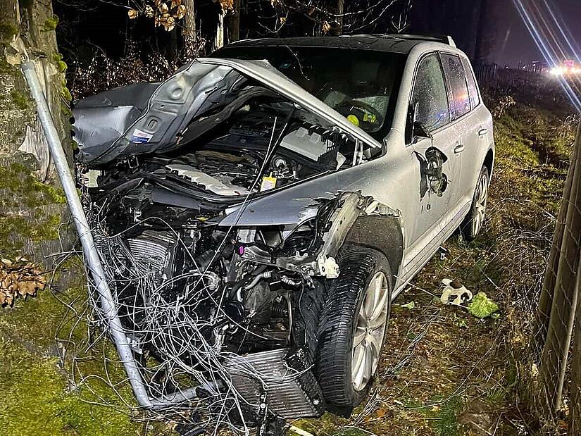 Schwerer Unfall auf A3 bei Wachenroth endet glimpflich Schwerer Unfall auf A3 bei Wachenroth endet glimpflich