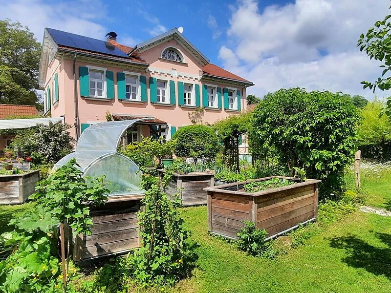 Der Naturschutzpreis prämiert beeindruckende Garten-Geschichten, die zeigen, wie aus Ideen und einem „grünen Daumen“ wertvolle Lebensräume entstehen. Der Naturschutzpreis prämiert beeindruckende Garten-Geschichten, die zeigen, wie aus Ideen und einem „grünen Daumen“ wertvolle Lebensräume entstehen.