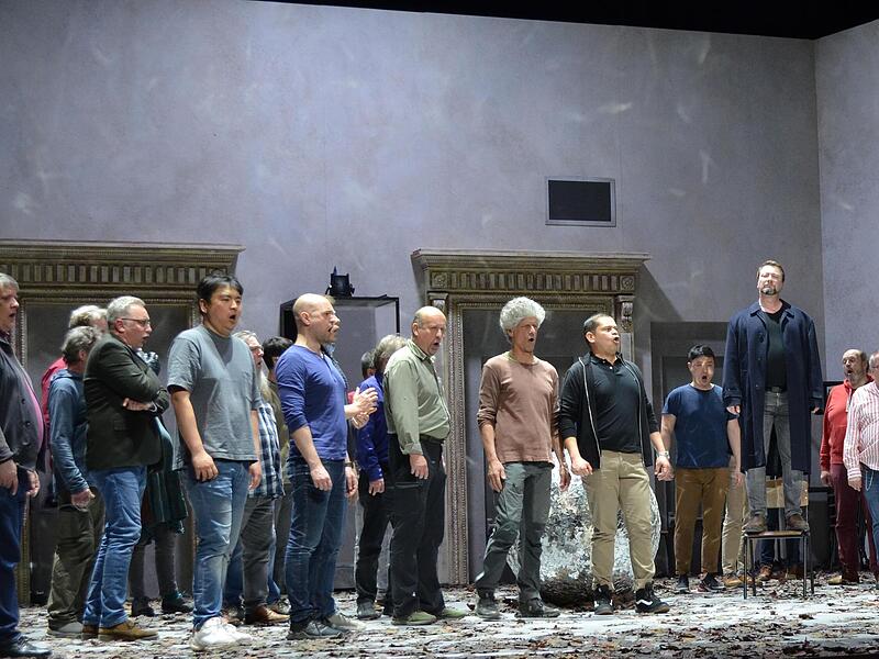 Der Chor des Landestheaters Der Chor des Landestheaters
