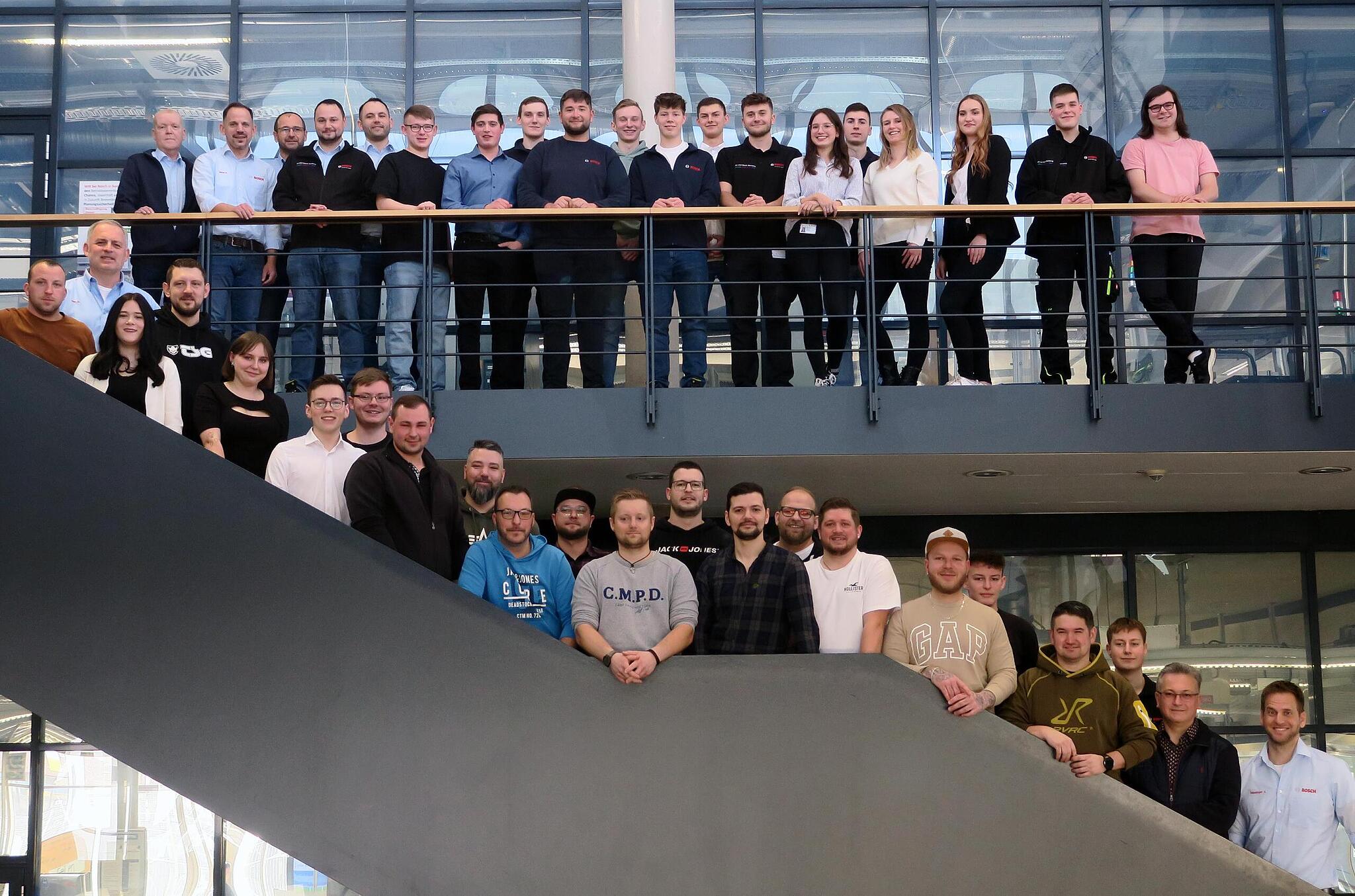 Bosch Bamberg 39 angehende Facharbeiter schließen ihre Ausbildung ab