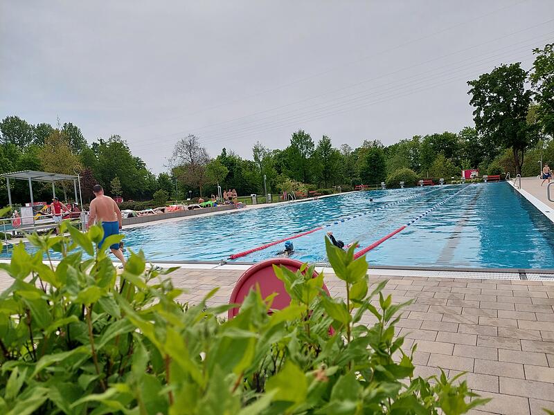 Königsbad Forchheim Saison 2024Forchheim & Fränkische Schweiz Seit 1. Mai ist das Freibad wieder geöffnet.