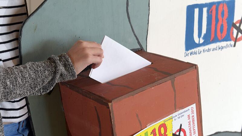 Auch f&uuml;r die Kommunalwahl hatten Forchheims Jugendliche bei einer U18-Wahl wieder die M&ouml;glichkeit ihre Stimme abzugeben.