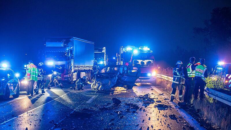 Vier Schwerverletzte bei Geisterfahrer-Unfall auf A70 im Kreis Bamberg Vier Schwerverletzte bei Geisterfahrer-Unfall auf A70 im Kreis Bamberg