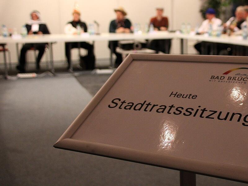 Symbolfoto: Eine &ouml;ffentliche Sitzung des Stadtrates Bad Br&uuml;ckenau aus dem Jahr 2020.