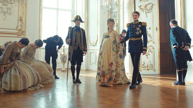 Sisi und Franz: Szenenbild aus der Netflix-Erfolgsserie "Die Kaiserin"