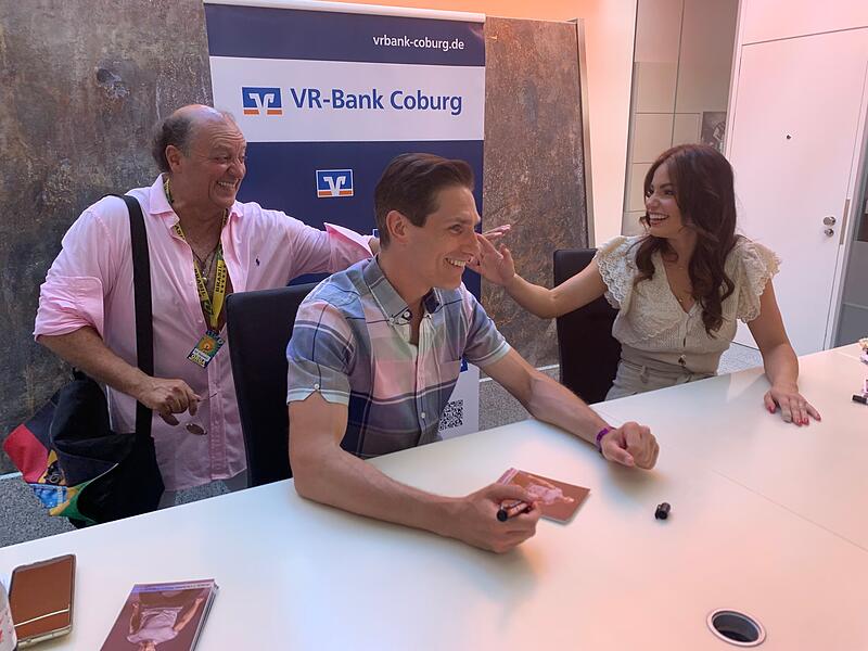 Autogrammstunde mit Christina Luft und Christian Polanc (Let's dance)