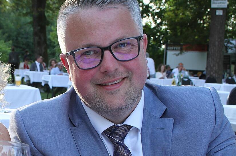 Der Marktschorgaster B&uuml;rgermeister Marc Benker ist nun auch Kreisschiedsrichter-Obmann im Fu&szlig;ball-Kreis 1 Oberfranken.