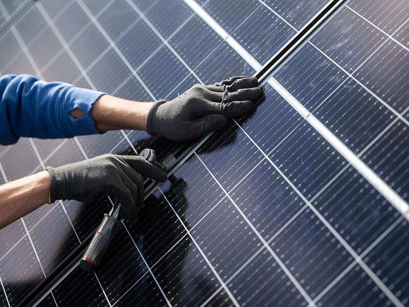 An der K&uuml;pser Schule wird auf Photovoltaik gesetzt.