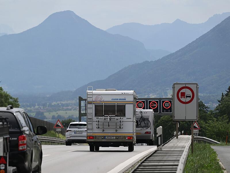 Demo auf Brennerautobahn - Deutschland Demo auf Brennerautobahn - Deutschland