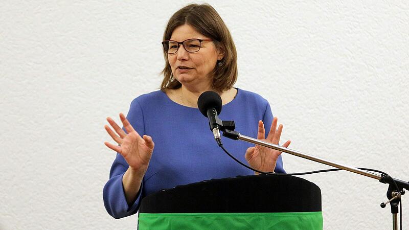 Manuela Rottmann als Rednerin beim Politischen Aschermittwoch im Februar in Oberwerrn.