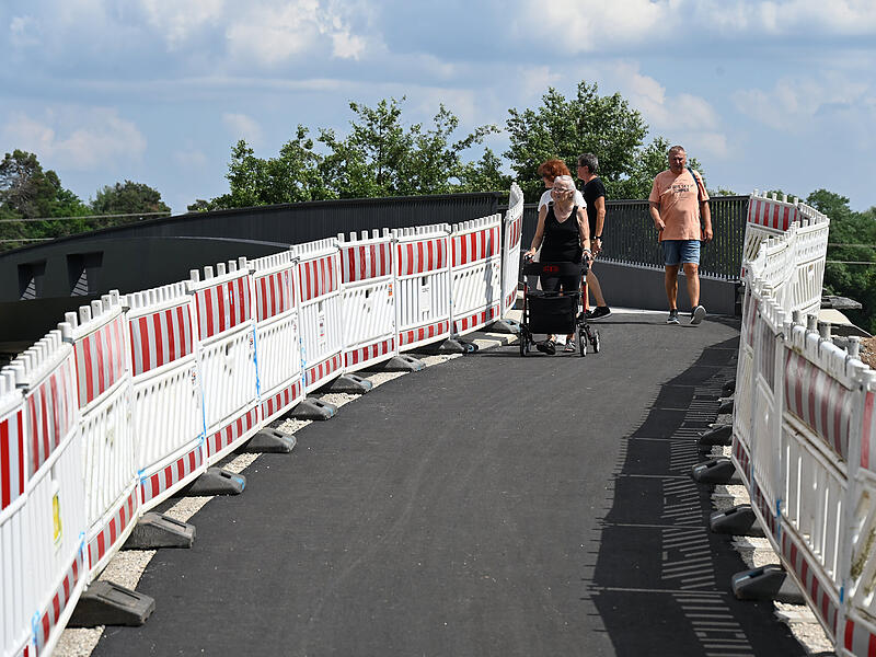 Einweihung Regnitzbrücke HausenEinweihung Regnitzbrücke Hausen Einweihung Regnitzbrücke HausenEinweihung Regnitzbrücke Hausen