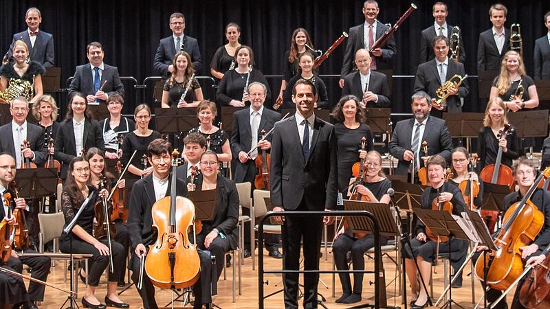 Das bunt gemischte Sinfonieorchester von Kronach Klassik (hier die Musiker aus dem vergangenen Jahr) aus Jung und Alt, Laien und Profis kommt aus ganz Oberfranken und den umliegenden Regionen.