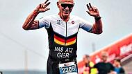 Joachim Masatz vom ESC H&ouml;chstadt hat sich den deutschen Vizemeistertitel im Speedtriathlon in der Altersklasse 75 gesichert. Sportograf