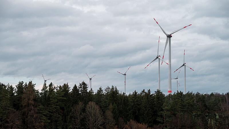 Windkraftanlagen im Lindenhardter Forst