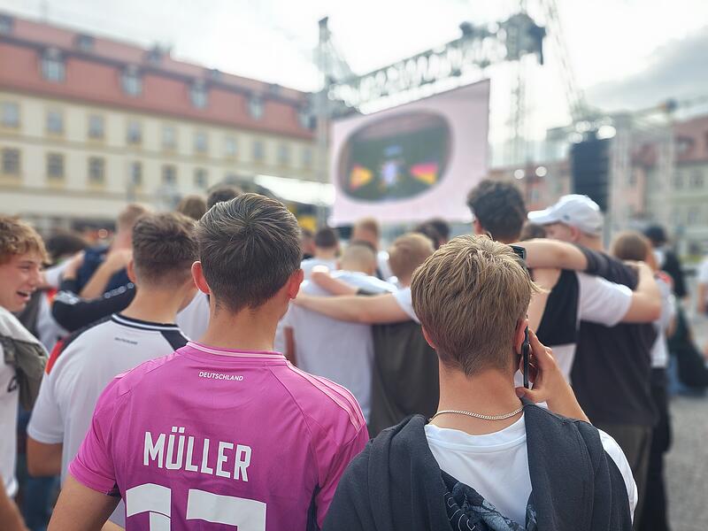 EM 2024: Impressionen vom Public-Viewing am Bamberger Maxplatz