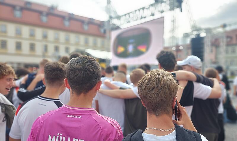 EM 2024: Impressionen vom Public-Viewing am Bamberger Maxplatz