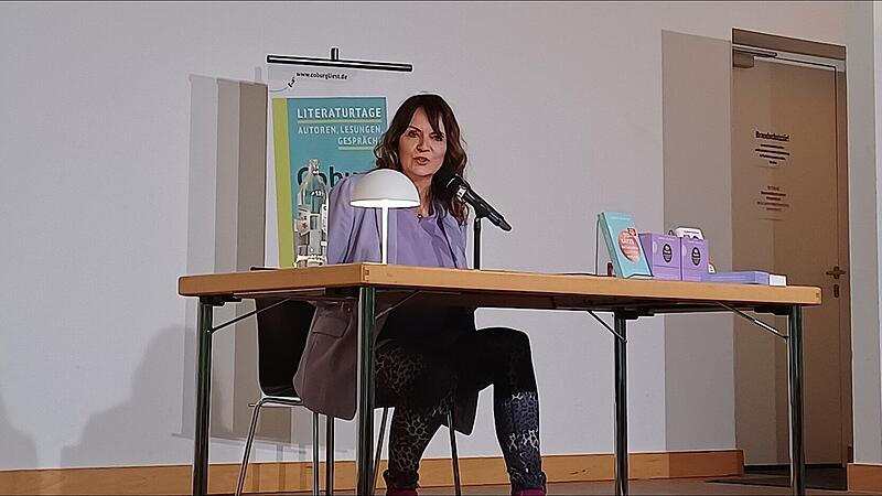 Karin Kuschik bei &bdquo;Coburg liest&ldquo;.