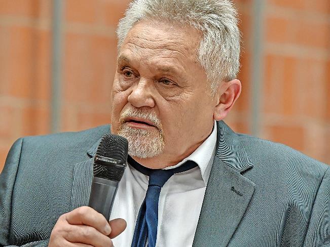 Helmut Bergmann (WGU) r&auml;umt seinen Platz im Gemeinderat. Listennachfolger ist Tobias Eichner.