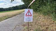Wegen Eichenprozessionsspinnern ist dieser Bereich beim SC Gremsdorf abgesperrt. Wegen Eichenprozessionsspinnern ist dieser Bereich beim SC Gremsdorf abgesperrt.