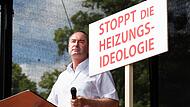 Hubert Aiwanger bei der Demonstration in Erding: „Jetzt ist der Punkt erreicht, wo die große schweigende Mehrheit sich die Demokratie zurückholen muss und denen in Berlin sagen: 'Ihr habt ja wohl den Arsch offen da oben.'“Forchheim & Fränkische Schweiz Hubert Aiwanger bei der Demonstration in Erding: „Jetzt ist der Punkt erreicht, wo die große schweigende Mehrheit sich die Demokratie zurückholen muss und denen in Berlin sagen: 'Ihr habt ja wohl den Arsch offen da oben.'“Forchheim & Fränkische Schweiz