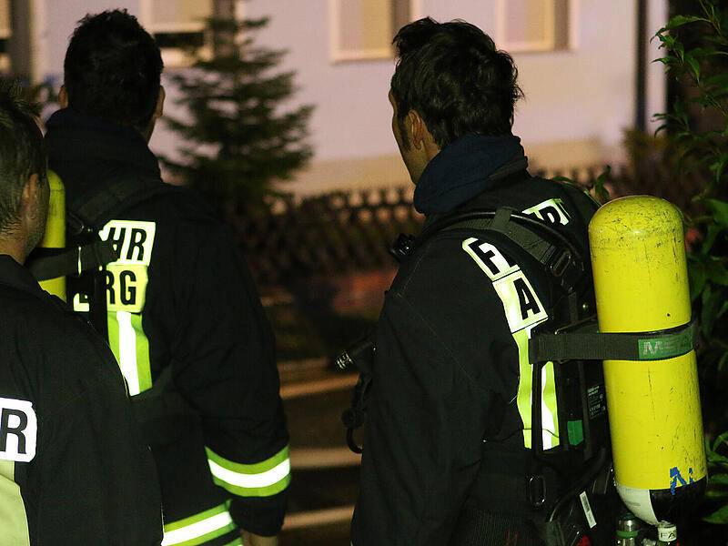 Feuerwehreinsatz in Coburg wegen brennender Mülltonne Feuerwehreinsatz in Coburg wegen brennender Mülltonne