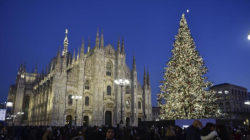 Blick auf den Mailänder Domplatz, wo es in der Silvesternacht sexuelle Übergriffe gegeben hatte. Die Polizei ermittelt gegen 18 Verdächtige.