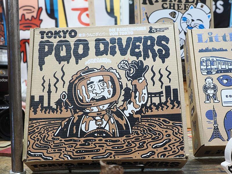 Von der japanischen Popkultur bestimmt sind die Spiele von Heldbergers. F&uuml;r einen sehr schr&auml;gen Humor sind die Poo Divers entstanden.