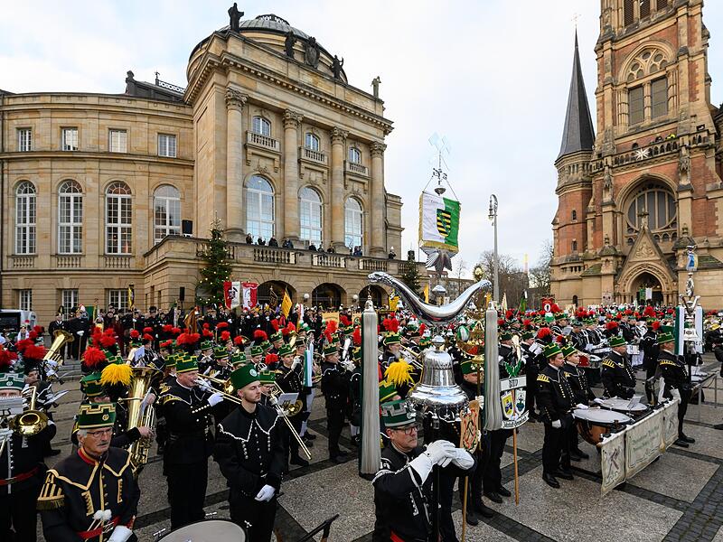 Abschluss des Kulturhauptstadtjahres 2025 - Bergparade